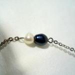 Pearl Necklace - Midnight Black Creamy White..